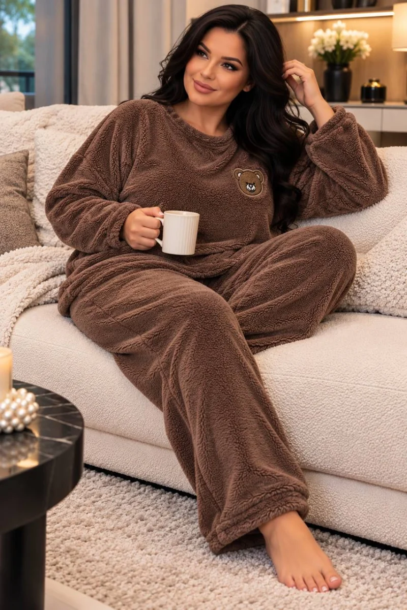 Костюм